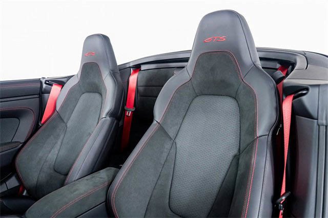 Used 2025 Porsche 911 Carrera GTS image 3