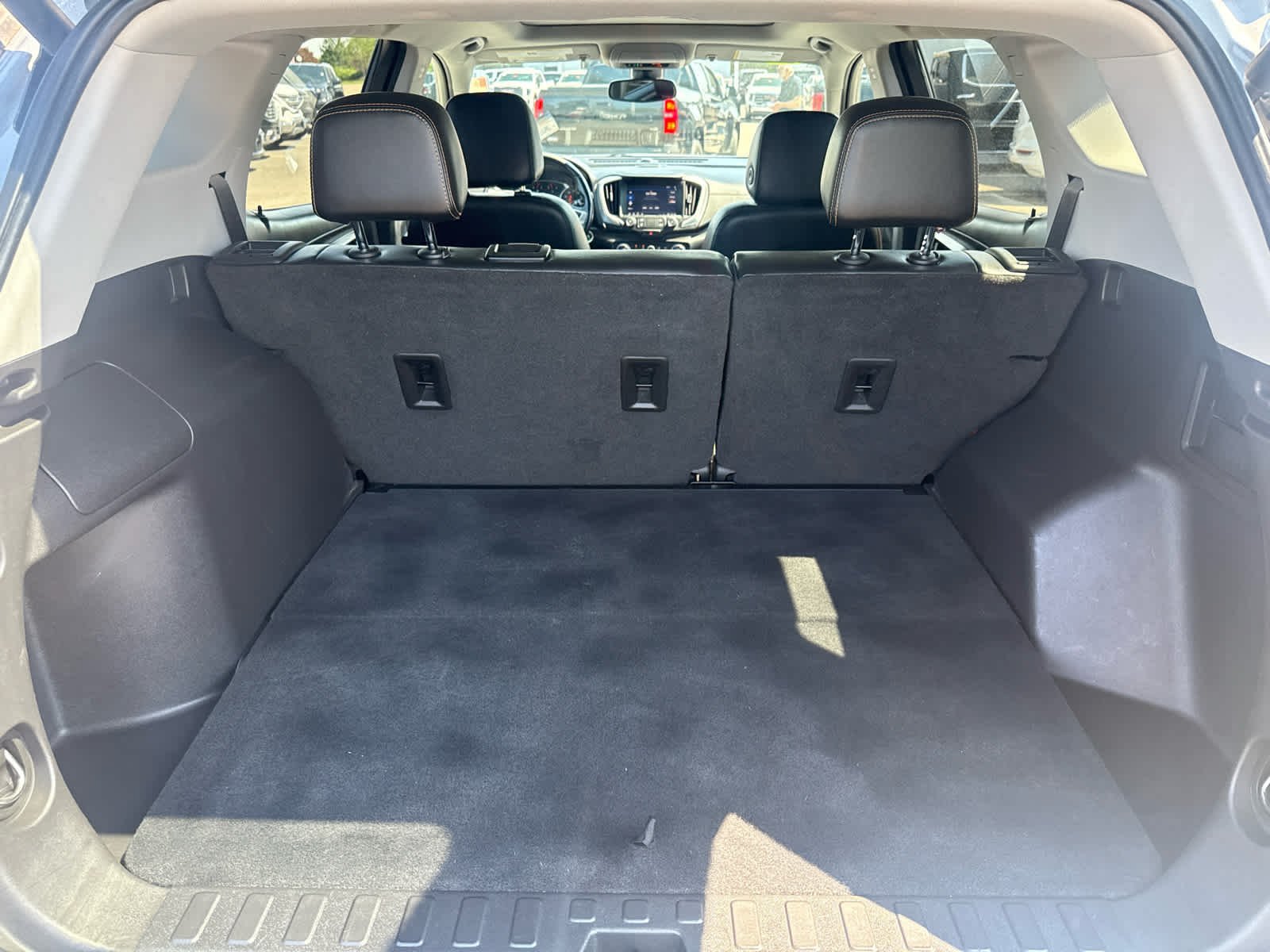 Certified 2021 GMC Terrain SLT w/ Infotainment Package II AWD/4WD image 12