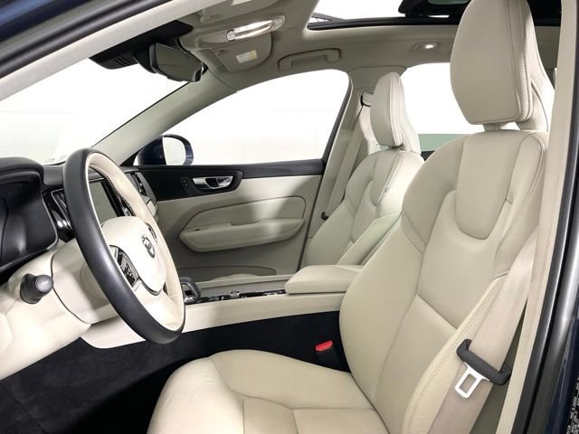 Used 2023 Volvo XC60 B5 Plus w/ Climate Package AWD/4WD image 30