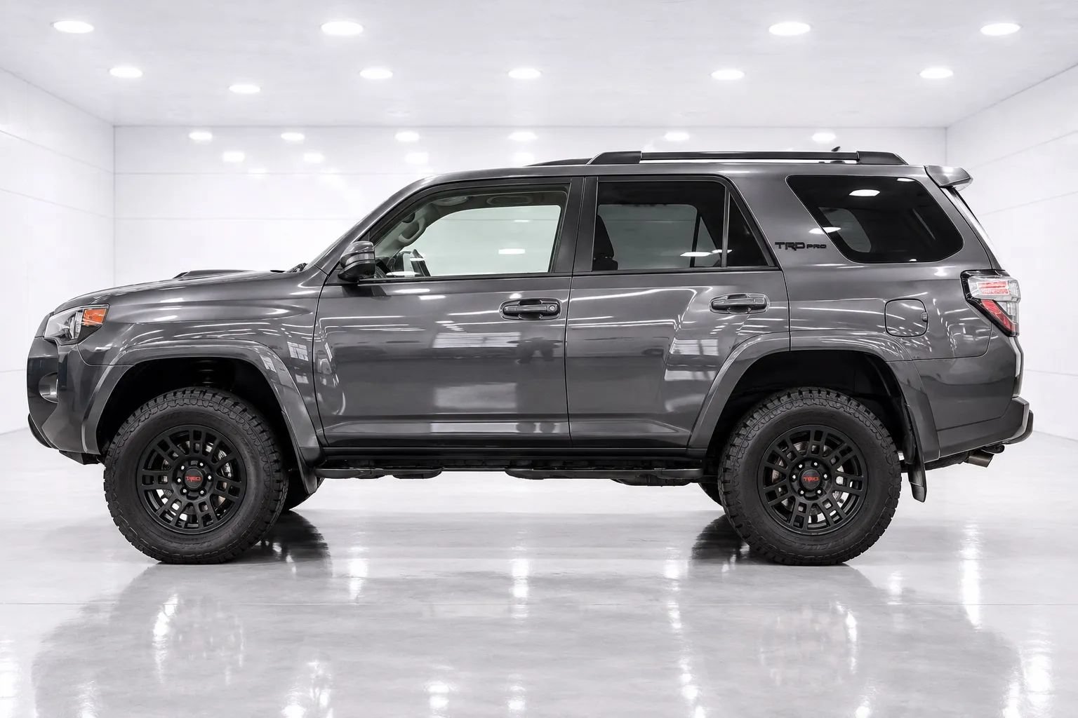 Used 2016 Toyota 4Runner TRD Pro AWD/4WD image 2