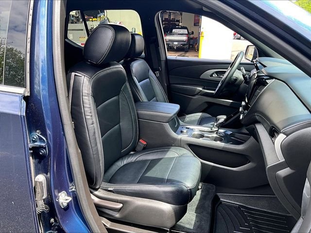 Used 2023 Chevrolet Traverse LT AWD/4WD image 7