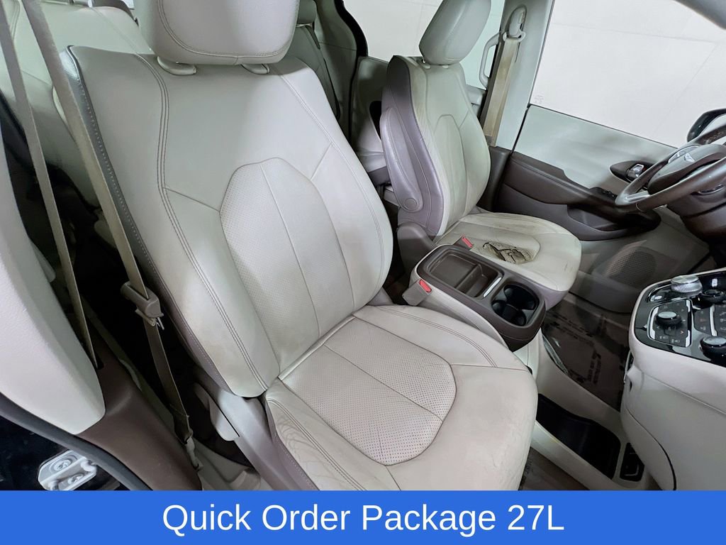 Used 2019 Chrysler Pacifica Touring-L w/ Advanced Safetytec Group image 30
