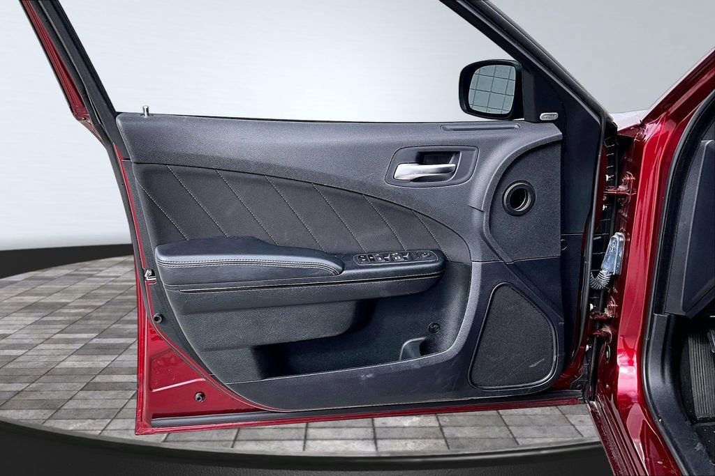 Used 2023 Dodge Charger SXT w/ Blacktop Package image 13