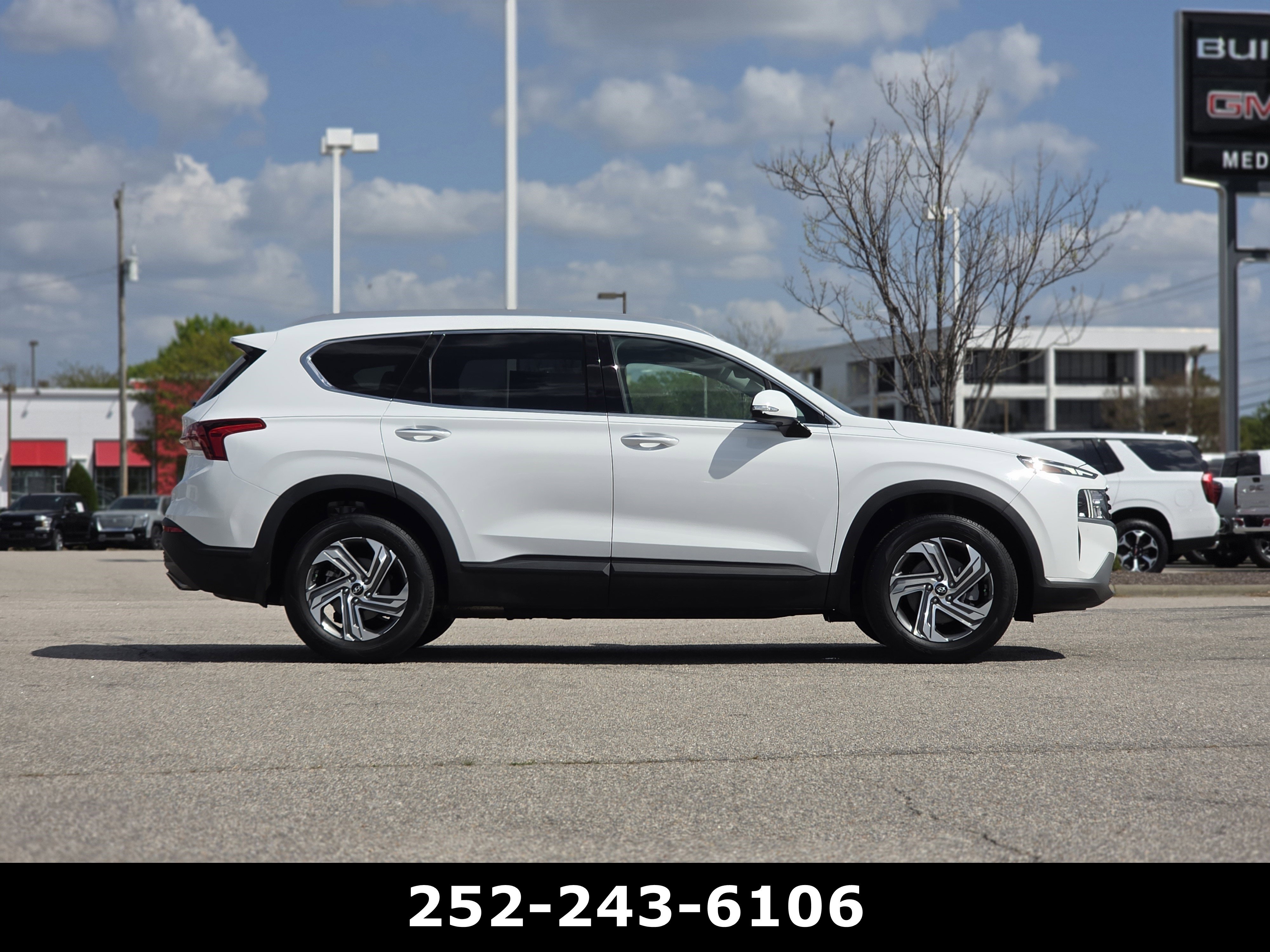 Used 2023 Hyundai Santa Fe SEL image 8