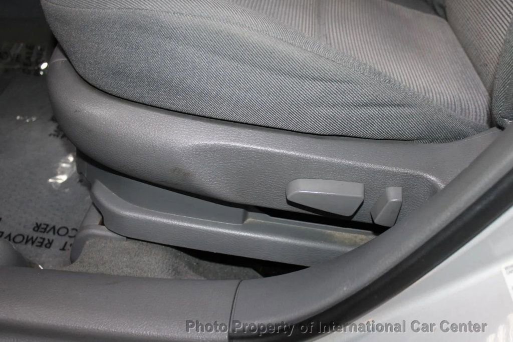 Used 2003 MAZDA MAZDA6 i image 15