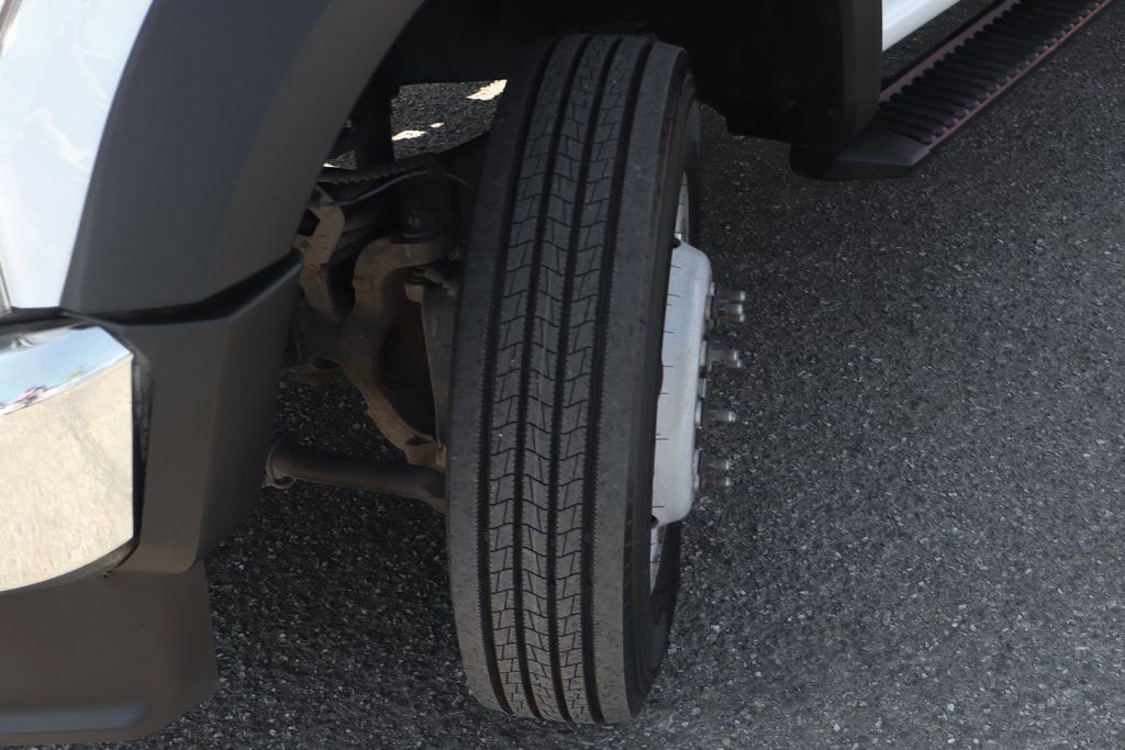 Used 2021 Ford F550 2WD Regular Cab Super Duty image 44