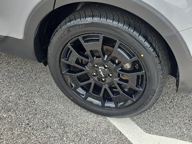 Used 2022 Kia Telluride SX w/ Nightfall Edition Package AWD/4WD image 11