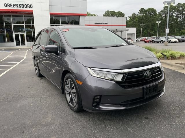 Used 2023 Honda Odyssey Touring image 2