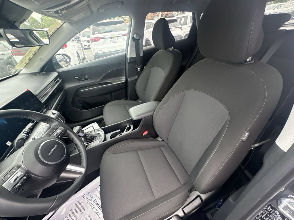 Used 2026 Hyundai Kona SEL Sport FWD image 13