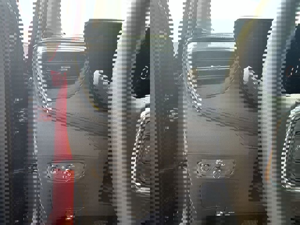 Certified 2024 Buick Encore GX Avenir image 17