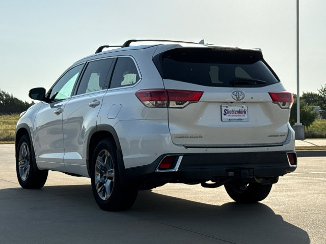 Used 2018 Toyota Highlander Limited Platinum AWD/4WD image 5