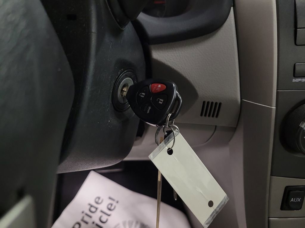 Used 2011 Toyota Corolla LE image 15