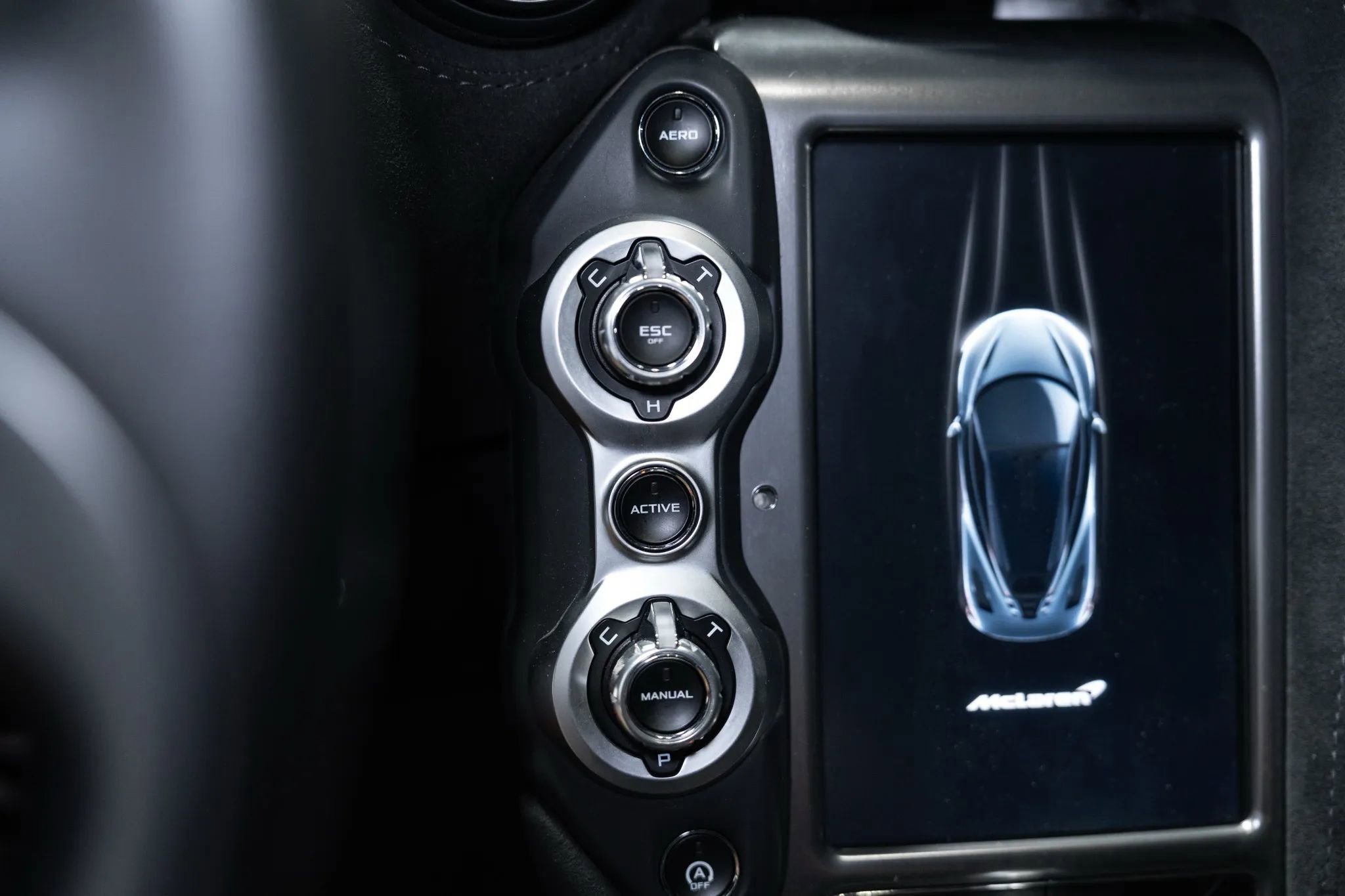Used 2018 McLaren 720S image 23