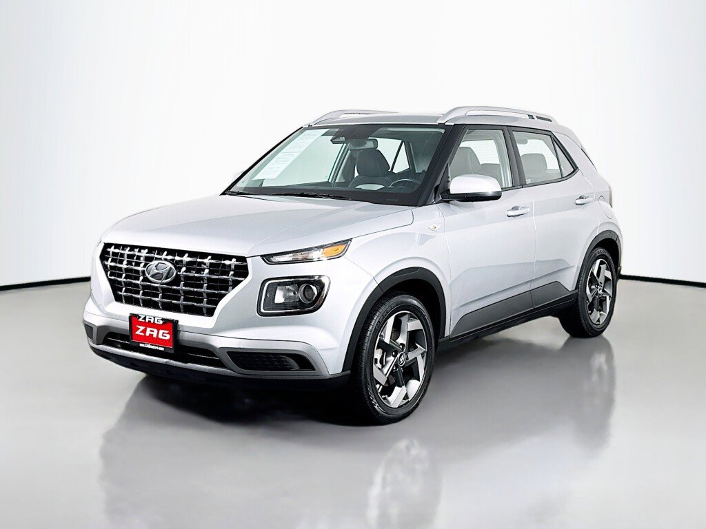 Used 2023 Hyundai Venue SEL w/ Cargo Package