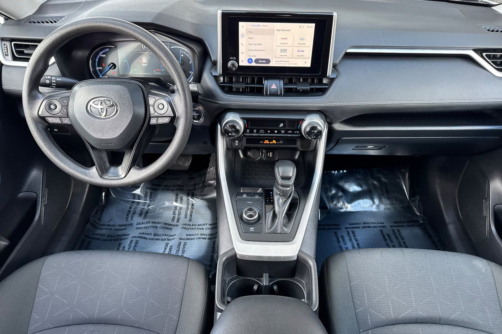 Used 2025 Toyota RAV4 XLE image 15