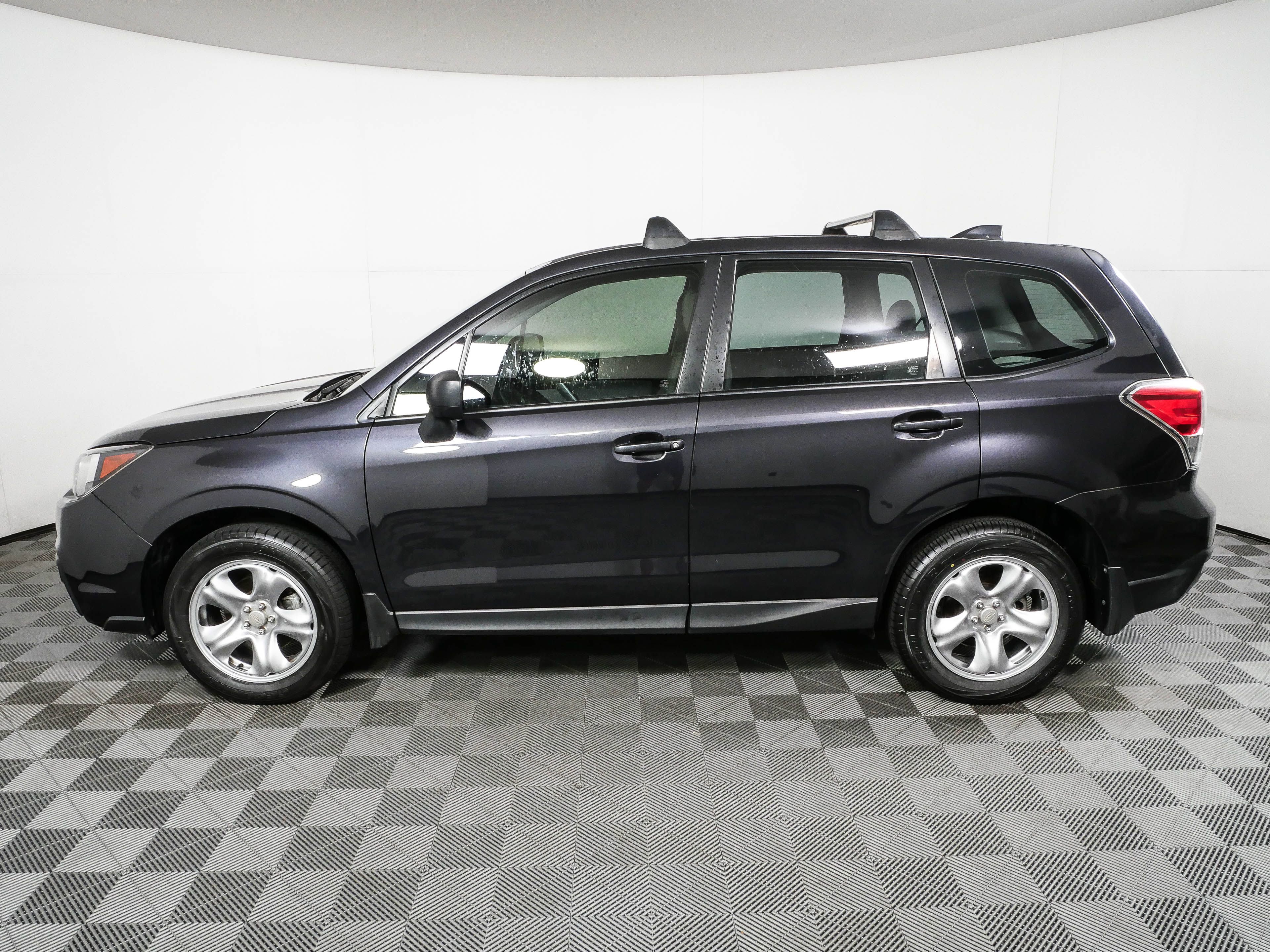 Used 2017 Subaru Forester 2.5i AWD/4WD image 26