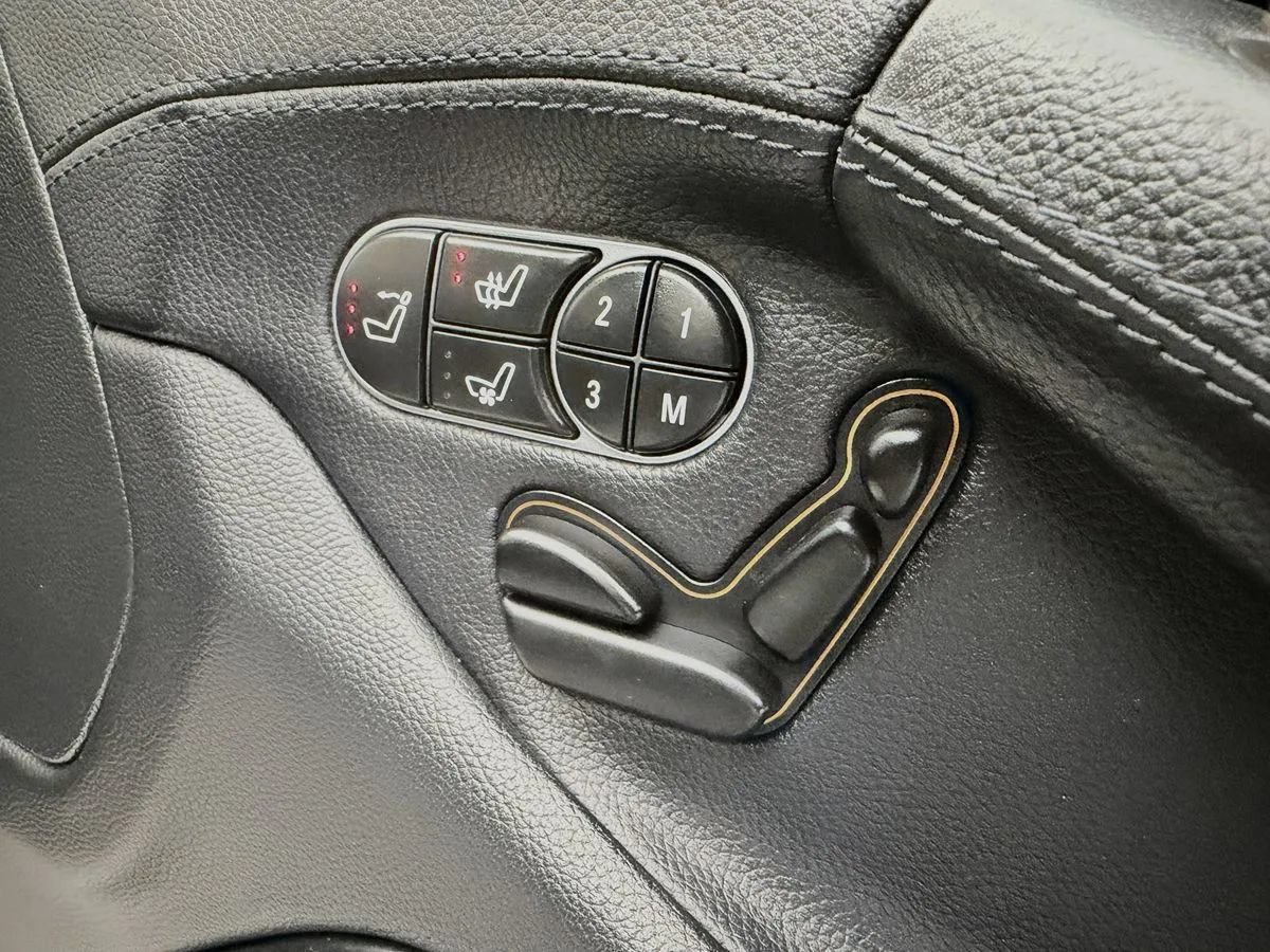 Used 2011 Mercedes-Benz SL 63 AMG image 23