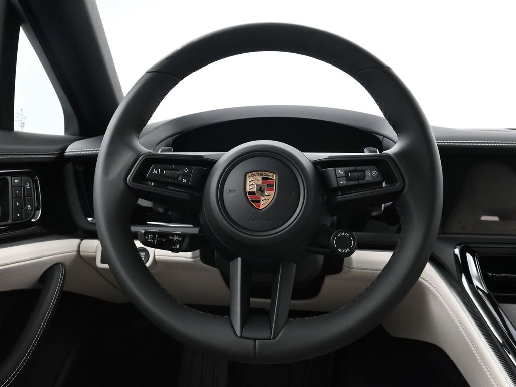 New 2025 Porsche Panamera 4 image 12