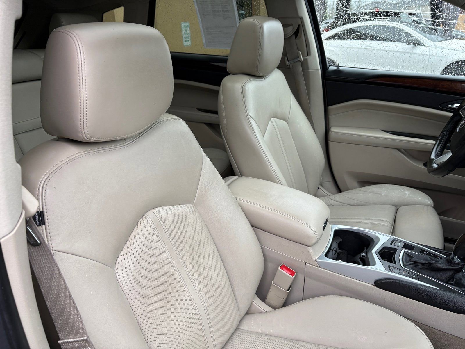 Used 2012 Cadillac SRX Luxury image 29