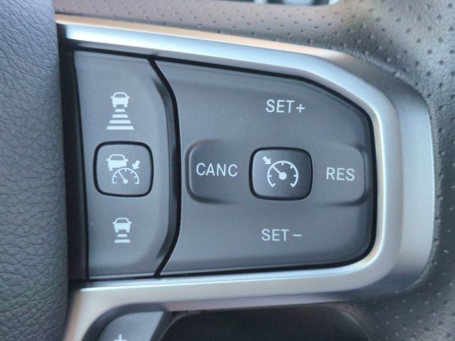 New 2027 RAM 1500 Express AWD/4WD image 24