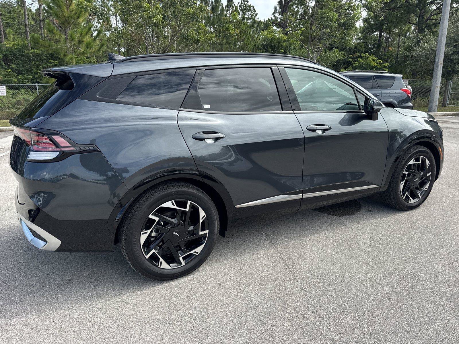Used 2024 Kia Sportage SX FWD image 5