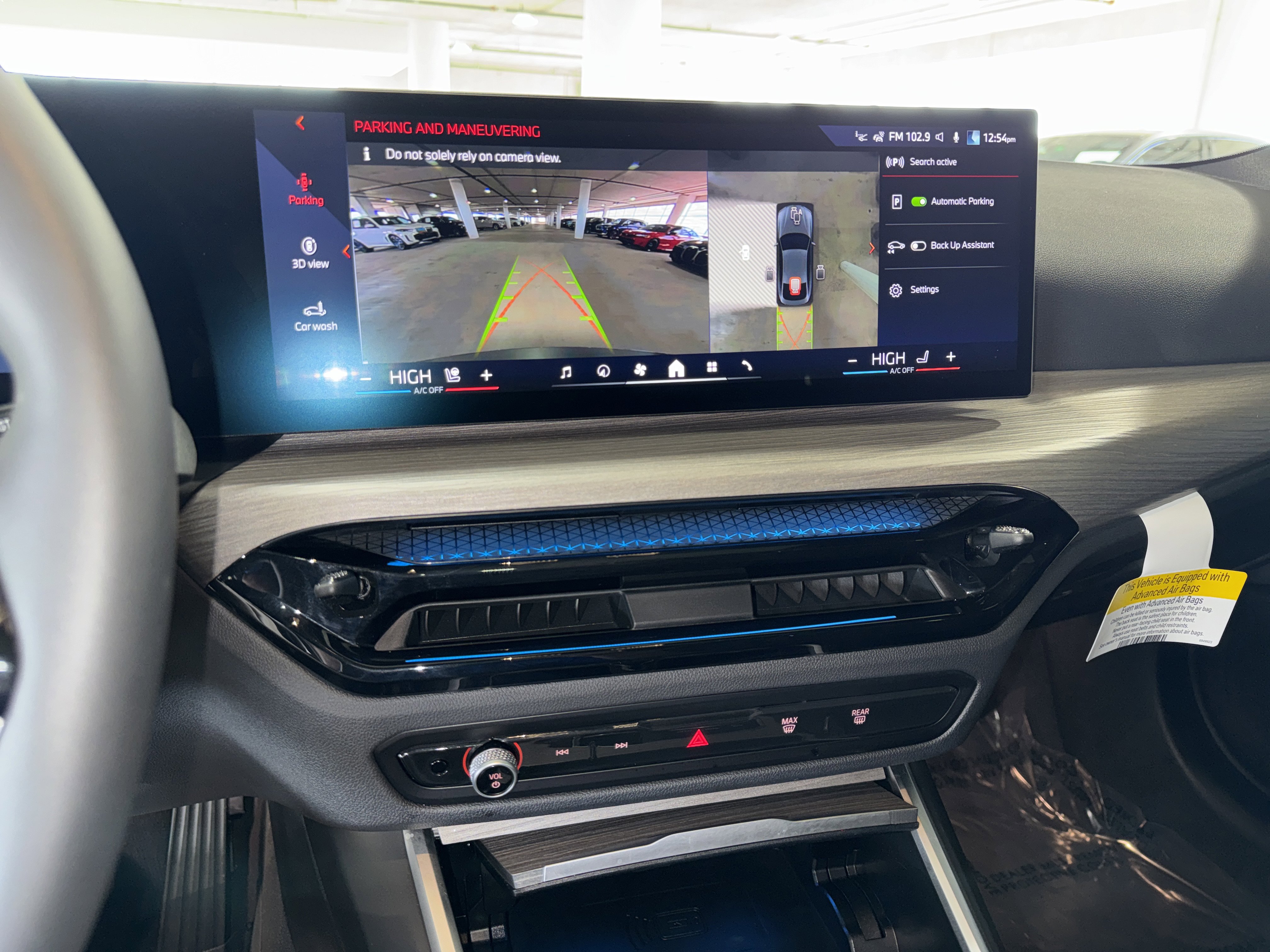 Used 2025 BMW i4 eDrive40 w/ Premium Package image 27