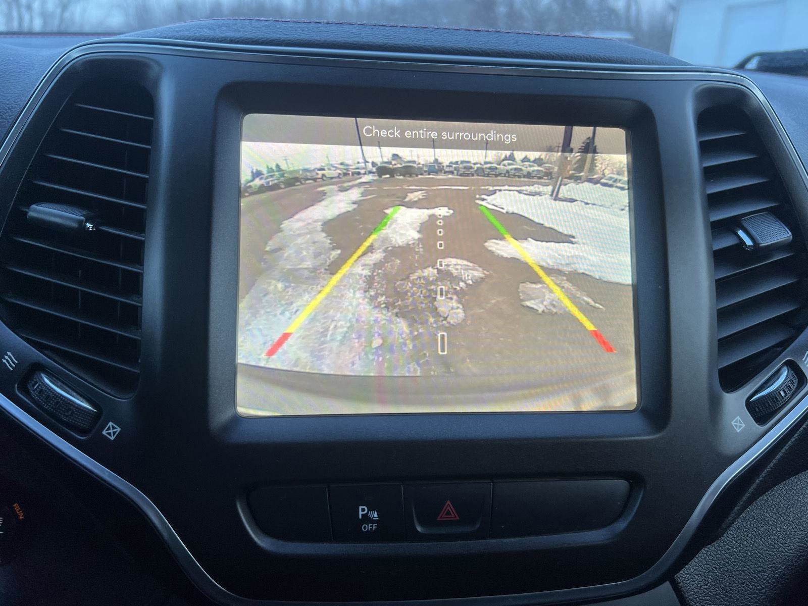 Used 2019 Jeep Cherokee Trailhawk w/ Cold Weather Group image 16