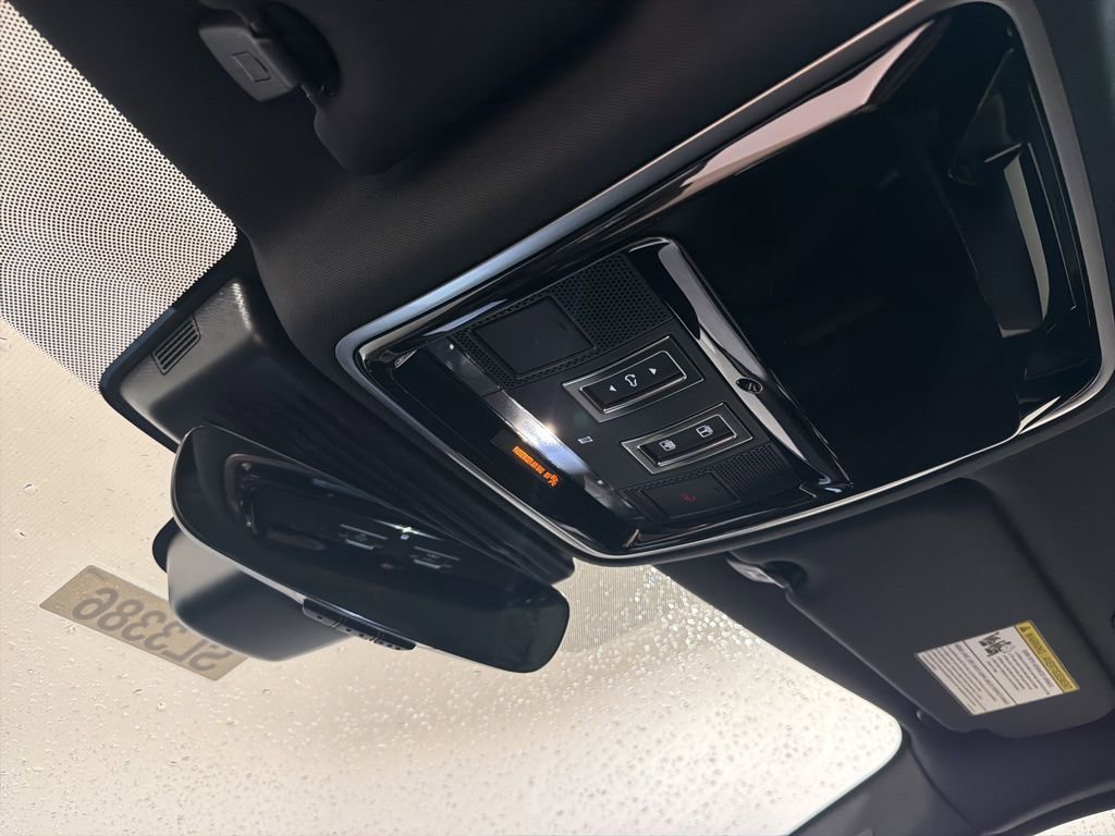 New 2026 Land Rover Range Rover Velar Dynamic SE image 18