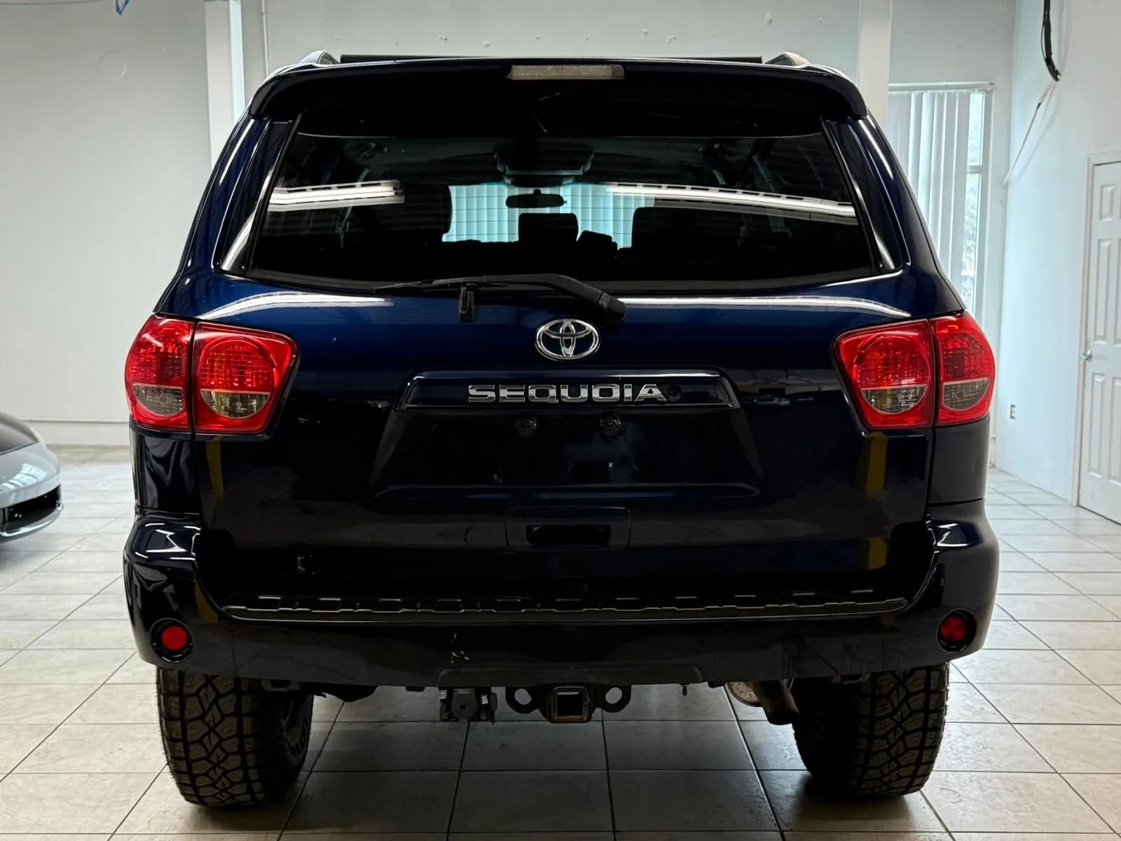 Used 2008 Toyota Sequoia SR5 image 8