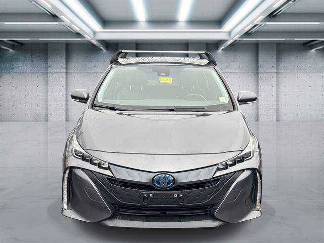 Used 2021 Toyota Prius Prime XLE image 2