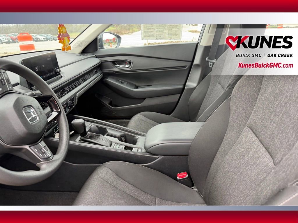 Used 2025 Honda Accord SE image 10