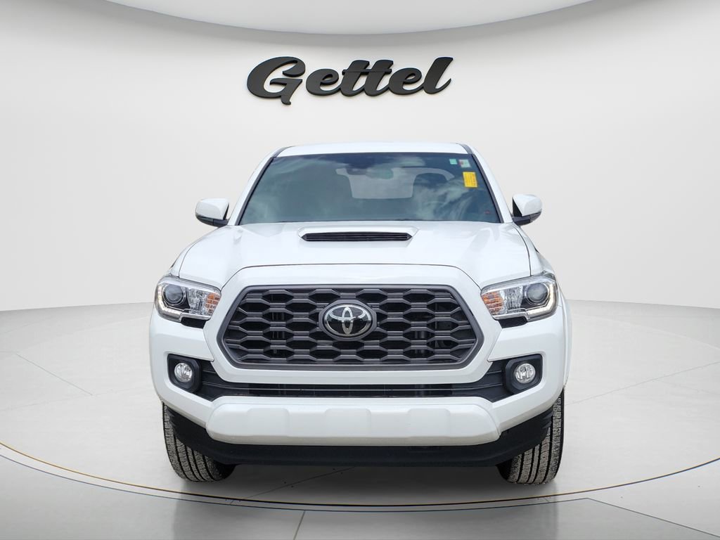 Used 2022 Toyota Tacoma TRD Sport w/ Technology Package image 16