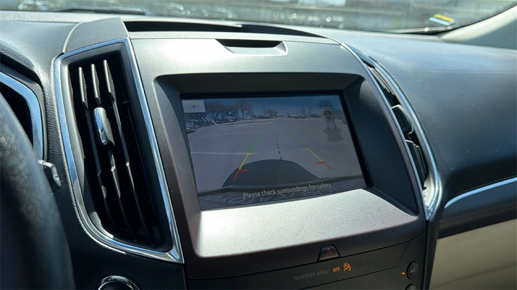 Used 2020 Ford Edge Titanium image 31