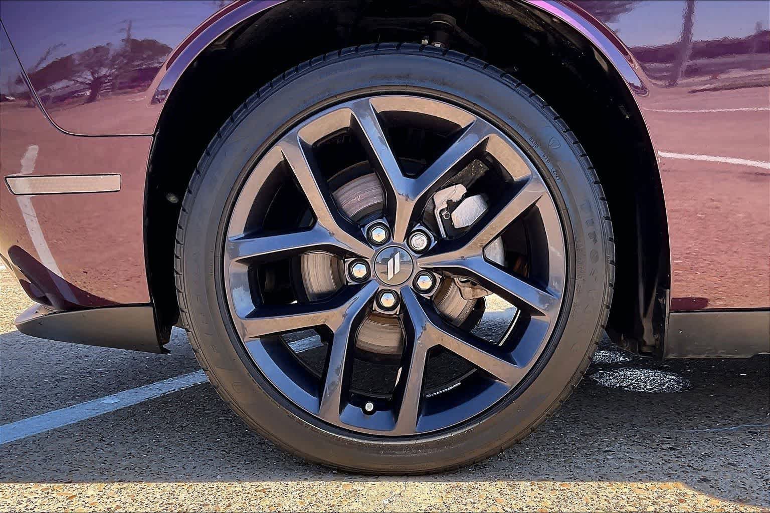 Used 2021 Dodge Challenger SXT w/ Driver Convenience Group RWD image 7