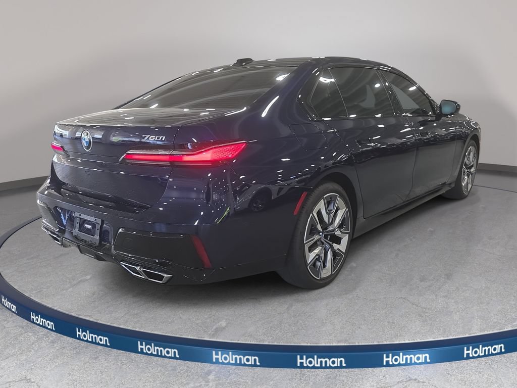 Certified 2023 BMW 760i xDrive AWD/4WD image 5