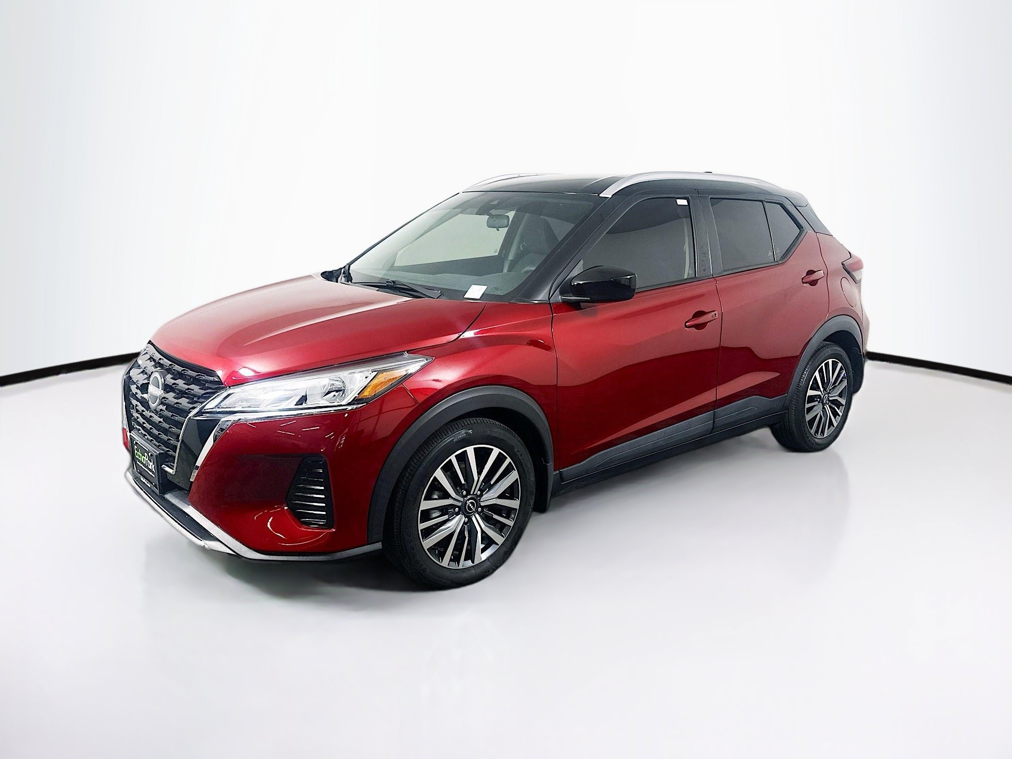 Used 2024 Nissan Kicks SV FWD image 3