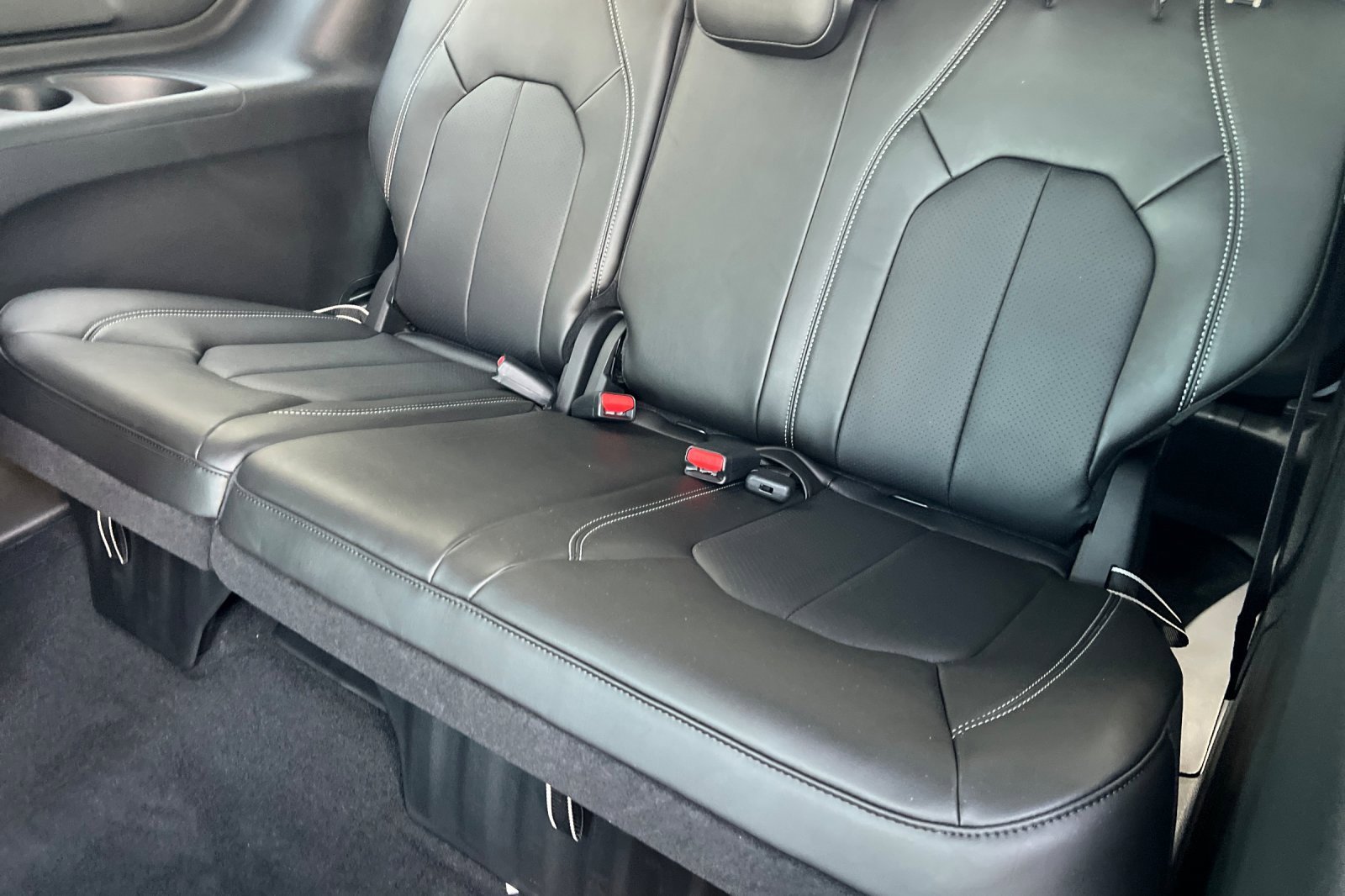 New 2026 Chrysler Pacifica Select image 13