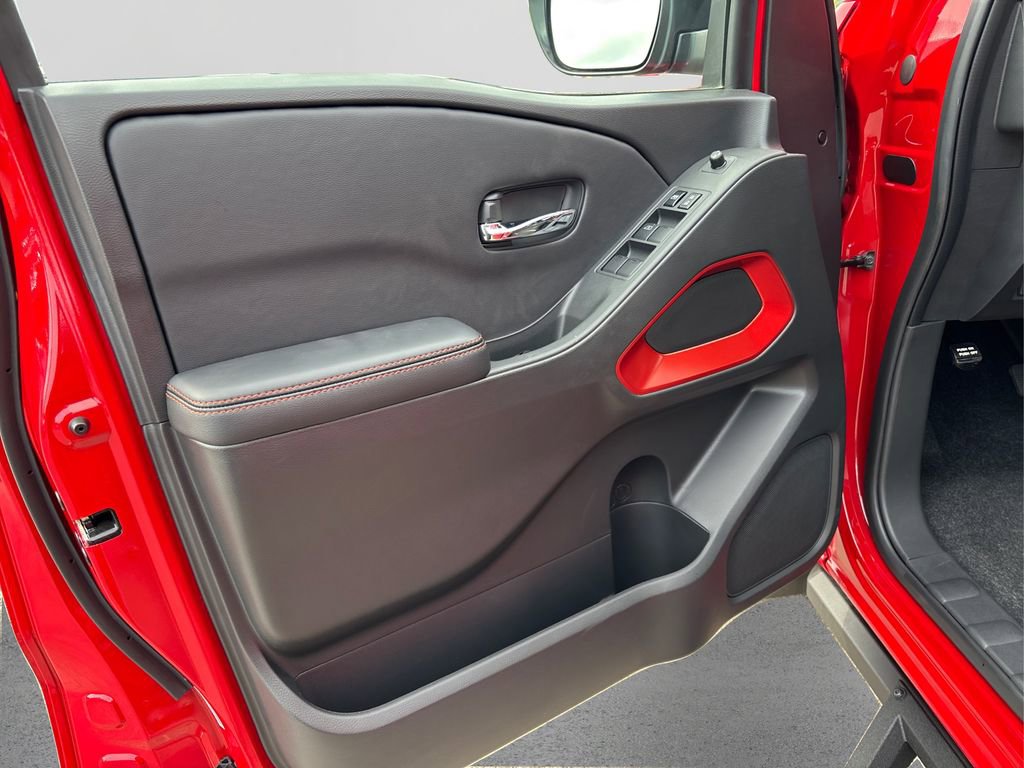 New 2025 Nissan Frontier PRO-4X image 12