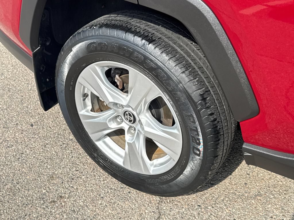 Used 2020 Toyota RAV4 XLE w/ Convenience Package AWD/4WD image 43