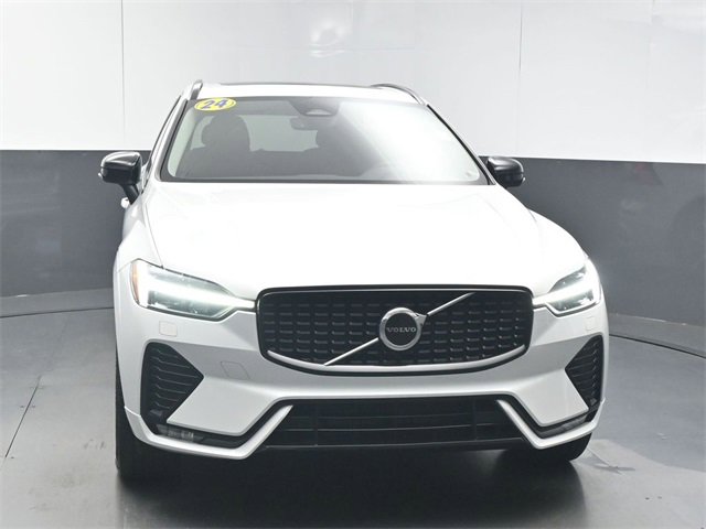 Used 2024 Volvo XC60 B5 Core image 3
