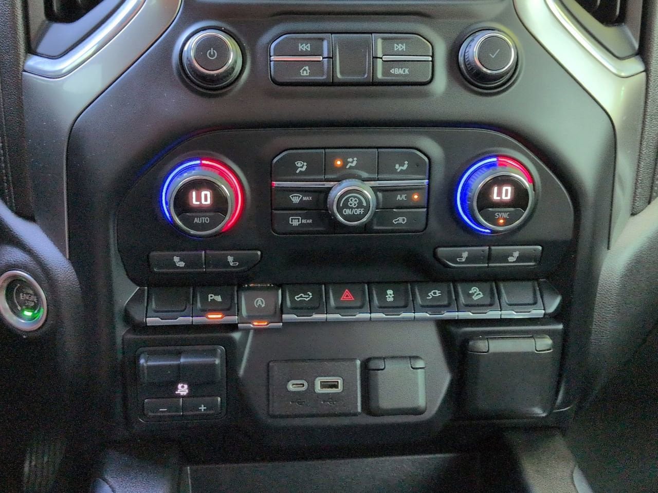 Used 2020 Chevrolet Silverado 1500 LT Trail Boss image 18