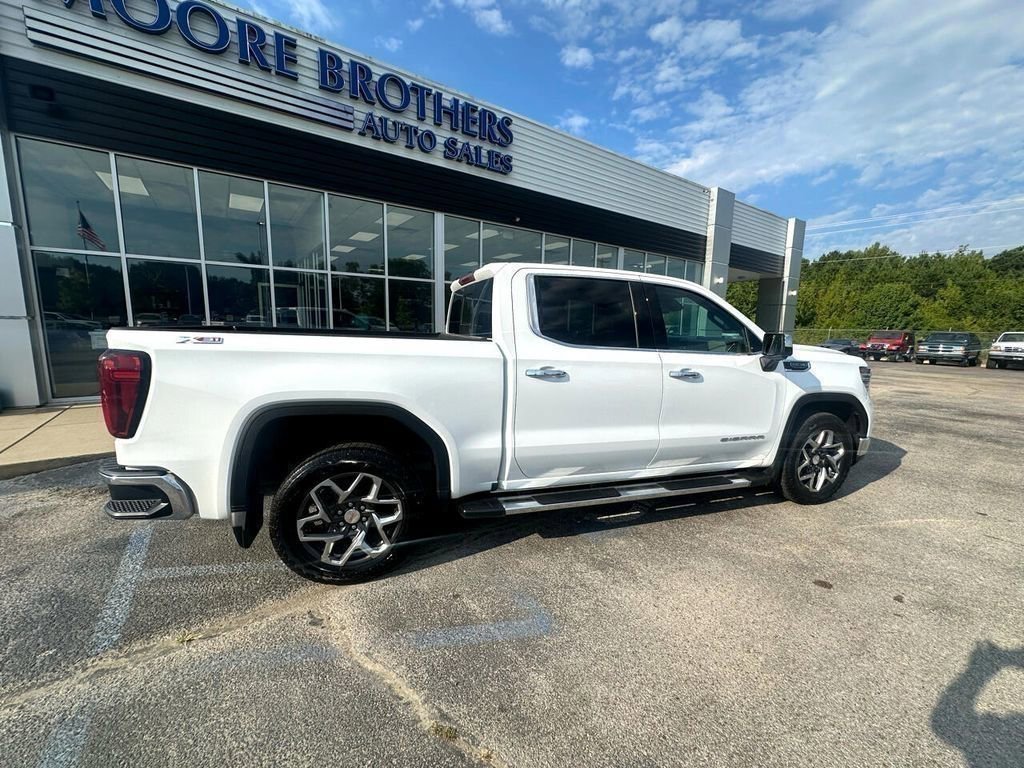 Used 2024 GMC Sierra 1500 SLT w/ SLT Premium Plus Package image 3