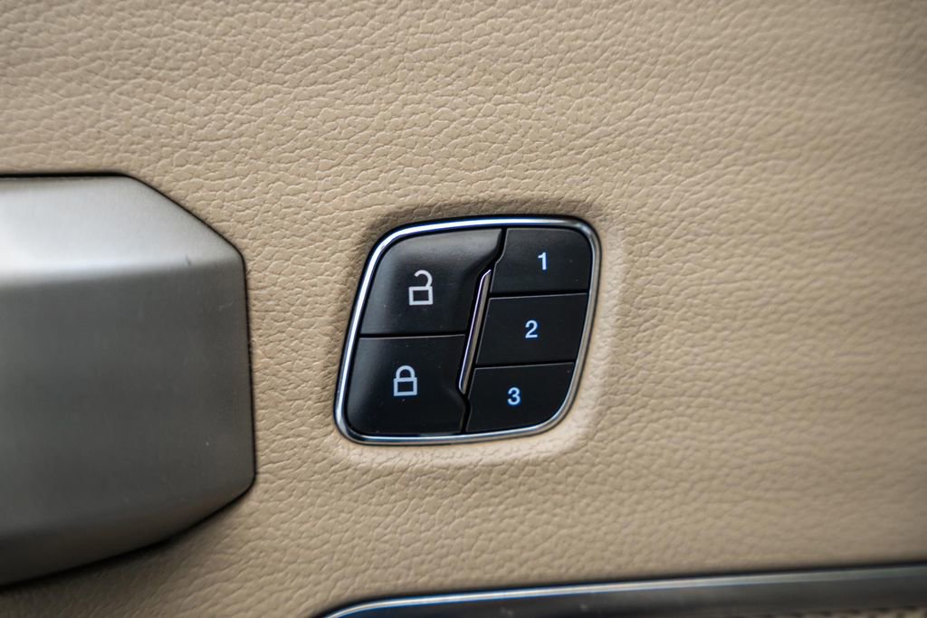 Used 2018 Ford F150 Lariat w/ Equipment Group 502A Luxury image 47