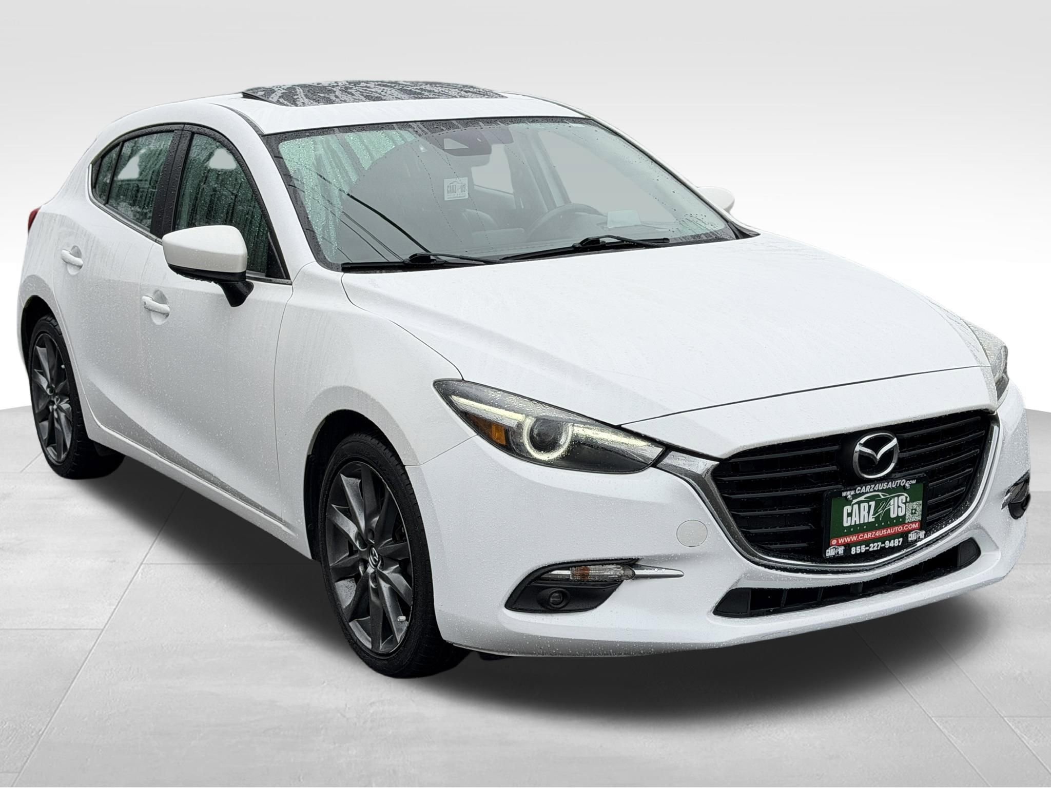 Used 2018 MAZDA MAZDA3 Grand Touring FWD image 3