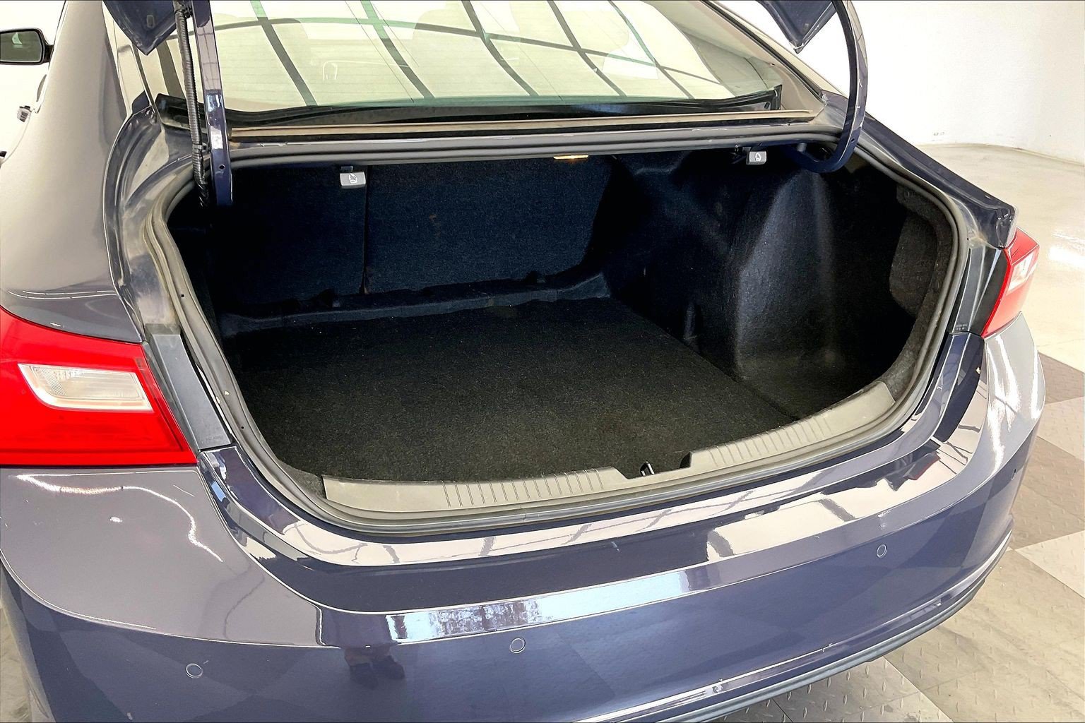 Used 2025 Chevrolet Malibu LT FWD image 27