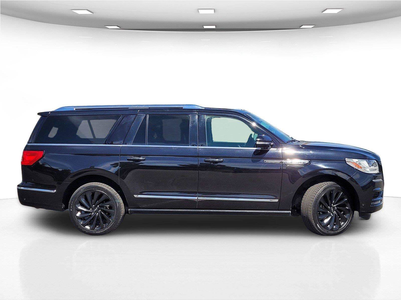 Used 2021 Lincoln Navigator L Reserve AWD/4WD image 5