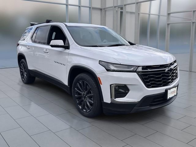 Used 2023 Chevrolet Traverse RS