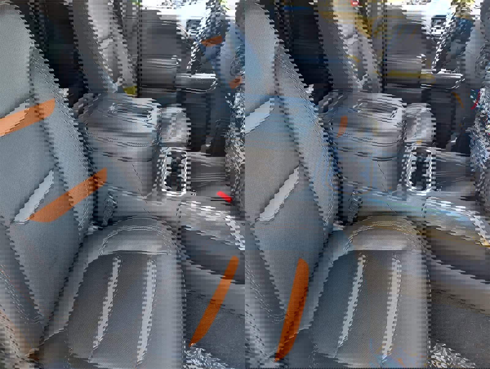 Used 2021 GMC Sierra 1500 AT4 w/ AT4 Premium Package image 11