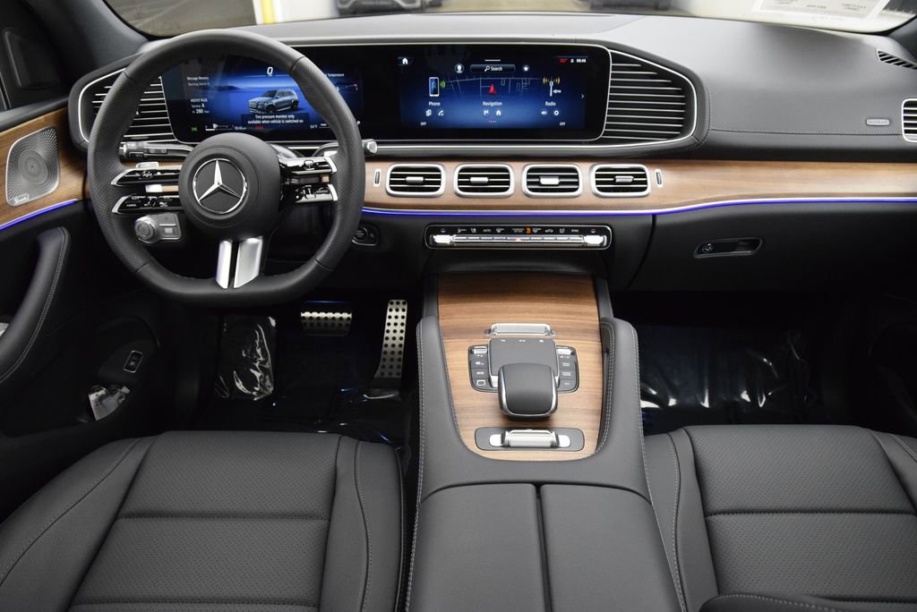 Used 2025 Mercedes-Benz GLS 450 4MATIC image 21