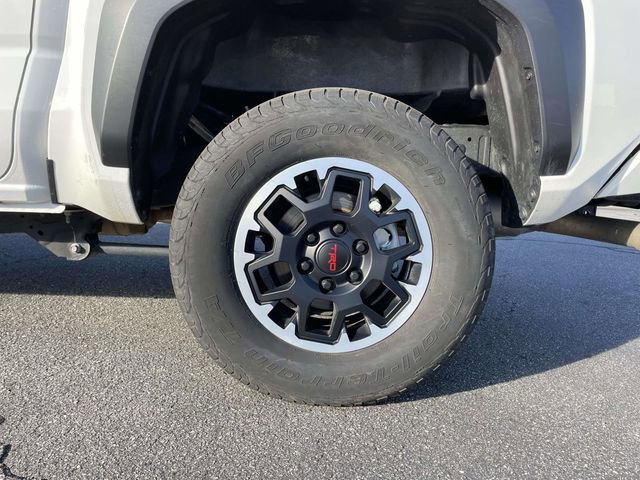 Used 2024 Toyota Tacoma TRD Off-Road image 9